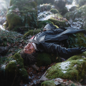 美女换衣裸体❌扒开腿视频
