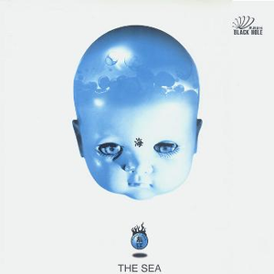 美女换衣裸体❌扒开腿视频
